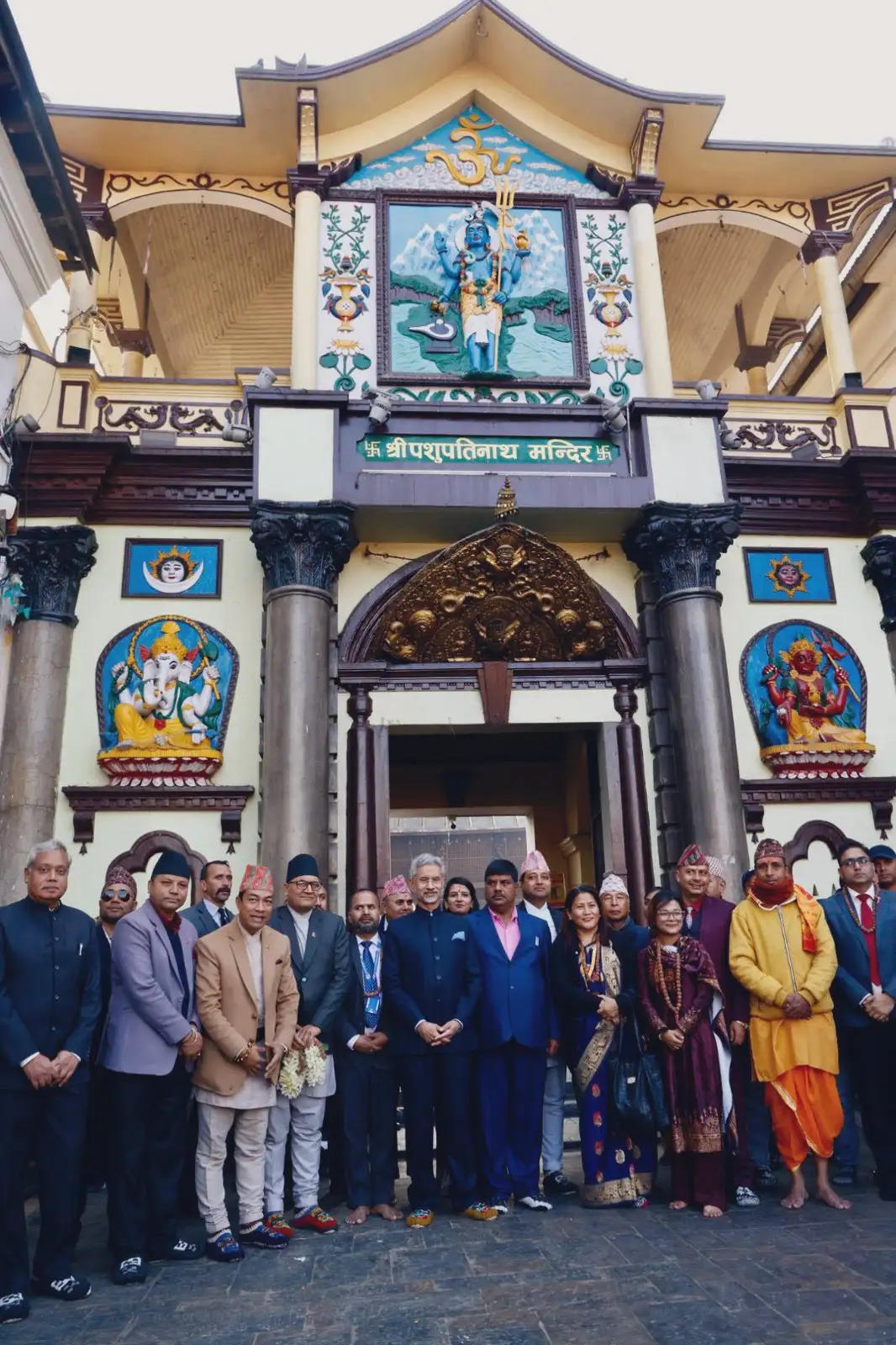 (अपडेट) काठमांडू में भारतीय विदेशमंत्री डॉ. जयशंकर ने पशुपतिनाथ मंदिर में की पूजा, रुद्राक्ष का पौधा रोपा