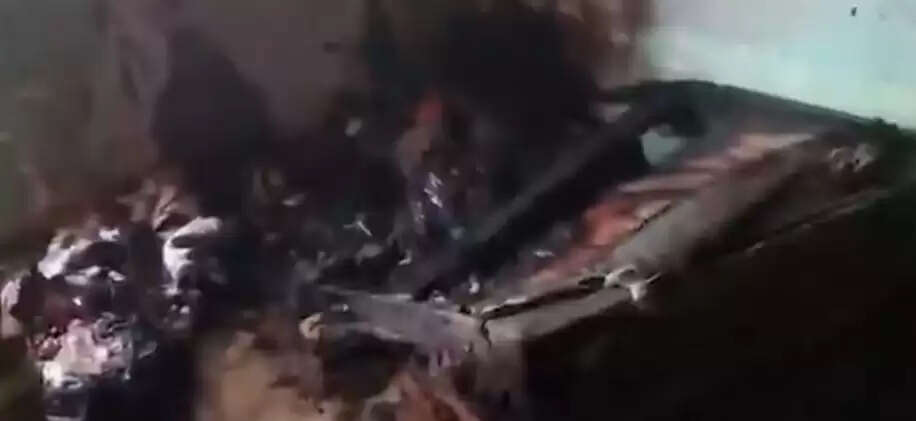 पुलिसकर्मी के फ्लैट में लगी आग से लाखों का नुकसान