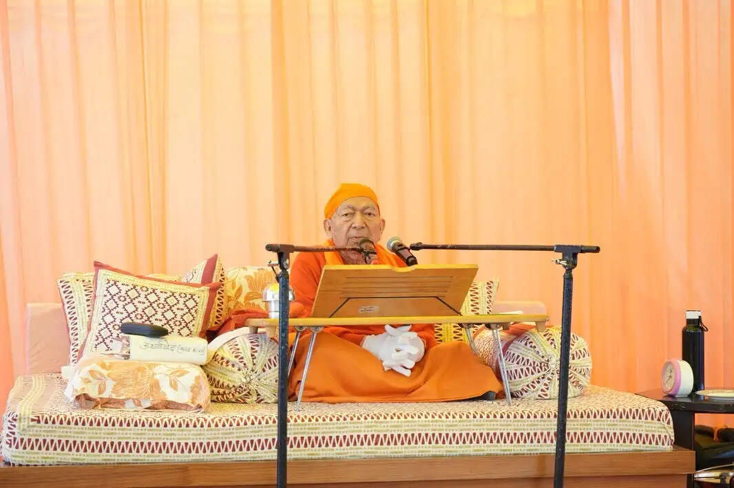 भौतिक सुखों से नहीं मिलती स्थायी शांति, कर्मों के अनुसार ही मिलता फल-स्वामी राम स्वरूप जी