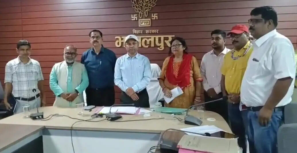 75 साल पुरानी पांडुलिपियों को सहेजने के लिए विशेष संरक्षण अभियान