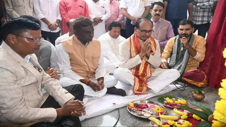 रायसेन: केन्द्रीय कृषि मंत्री चौहान ने सांदीपनि विद्यालय भवन का किया लोकार्पण