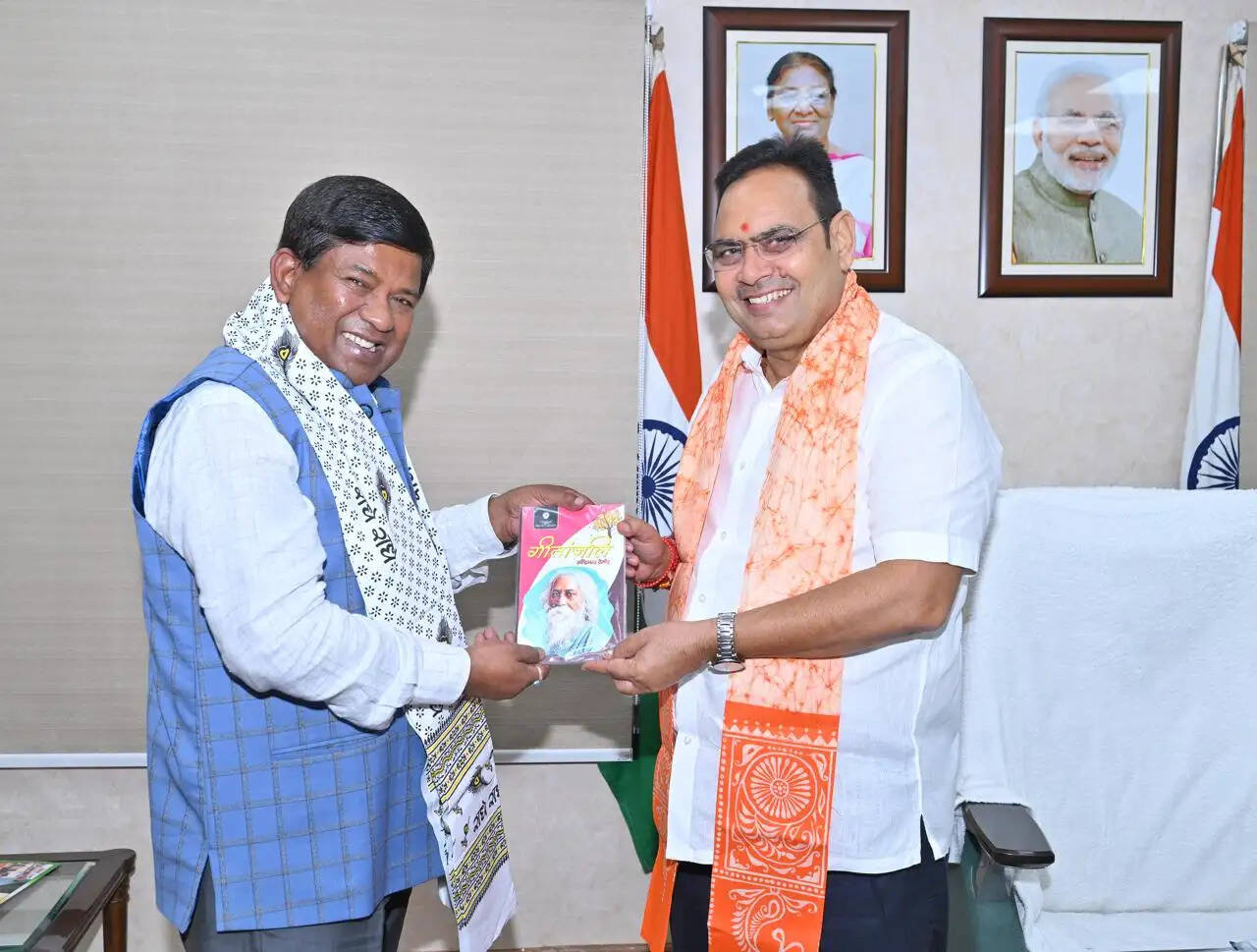 मुख्यमंत्री भजनलाल शर्मा से पश्चिम बंगाल विधानसभा अध्यक्ष रथीन्द्र बोस ने की शिष्टाचार भेंट