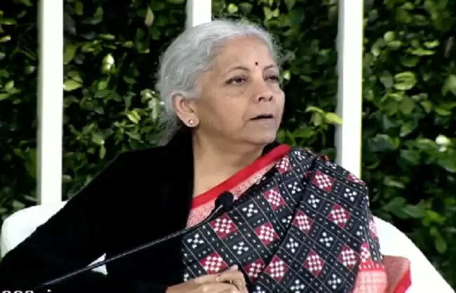 सीतारमण ने उमर अब्दुल्ला के प्रयासों की सराहना की