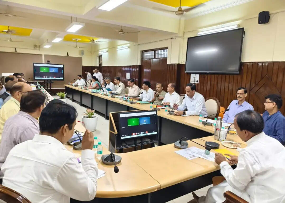 प्रदेश के सभी विद्यालयों में गठित होंगी एनसीसी, एनएसएस और स्काउट-गाइड इकाइयां: डॉ रावत