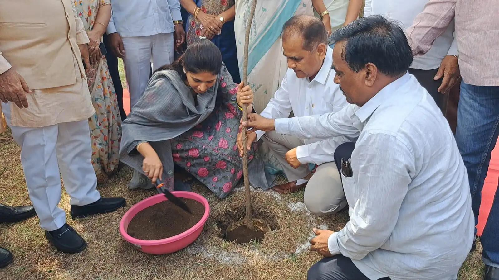 प्रधानमंत्री मोदी के नेतृत्व में देश बढ़ रहा विकसित भारत की ओर : रक्षा खडसे