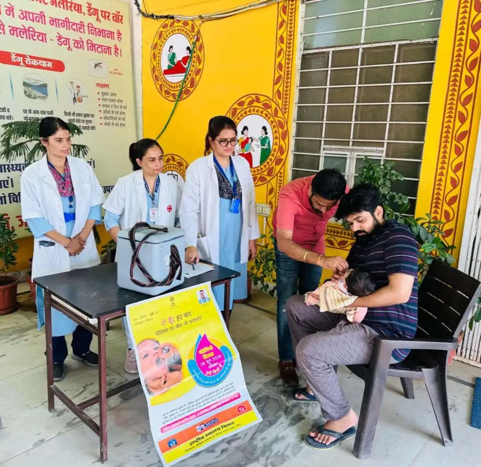 राष्ट्रीय पल्स पोलियो अभियान में जयपुर में पहले दिन करीब 1.95 लाख बच्चों ने पी दो बूंद जिंदगी की