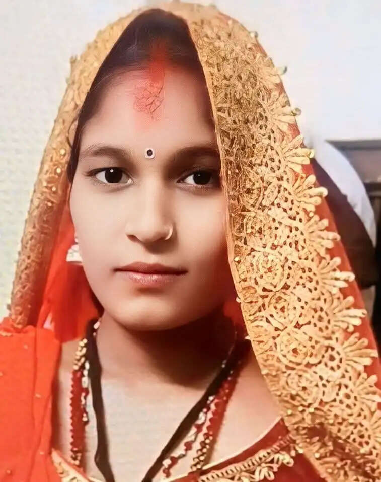 दहेज के लिए 22 साल की विवाहिता की हत्या,आठ के खिलाफ कांड दर्ज,ससुर गिरफ्तार