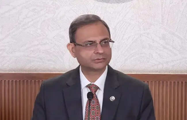 आरबीआई गवर्नर बोले- मामूली शुल्क से यूपीआई लेन-देन पर नहीं पड़ेगा खास असर