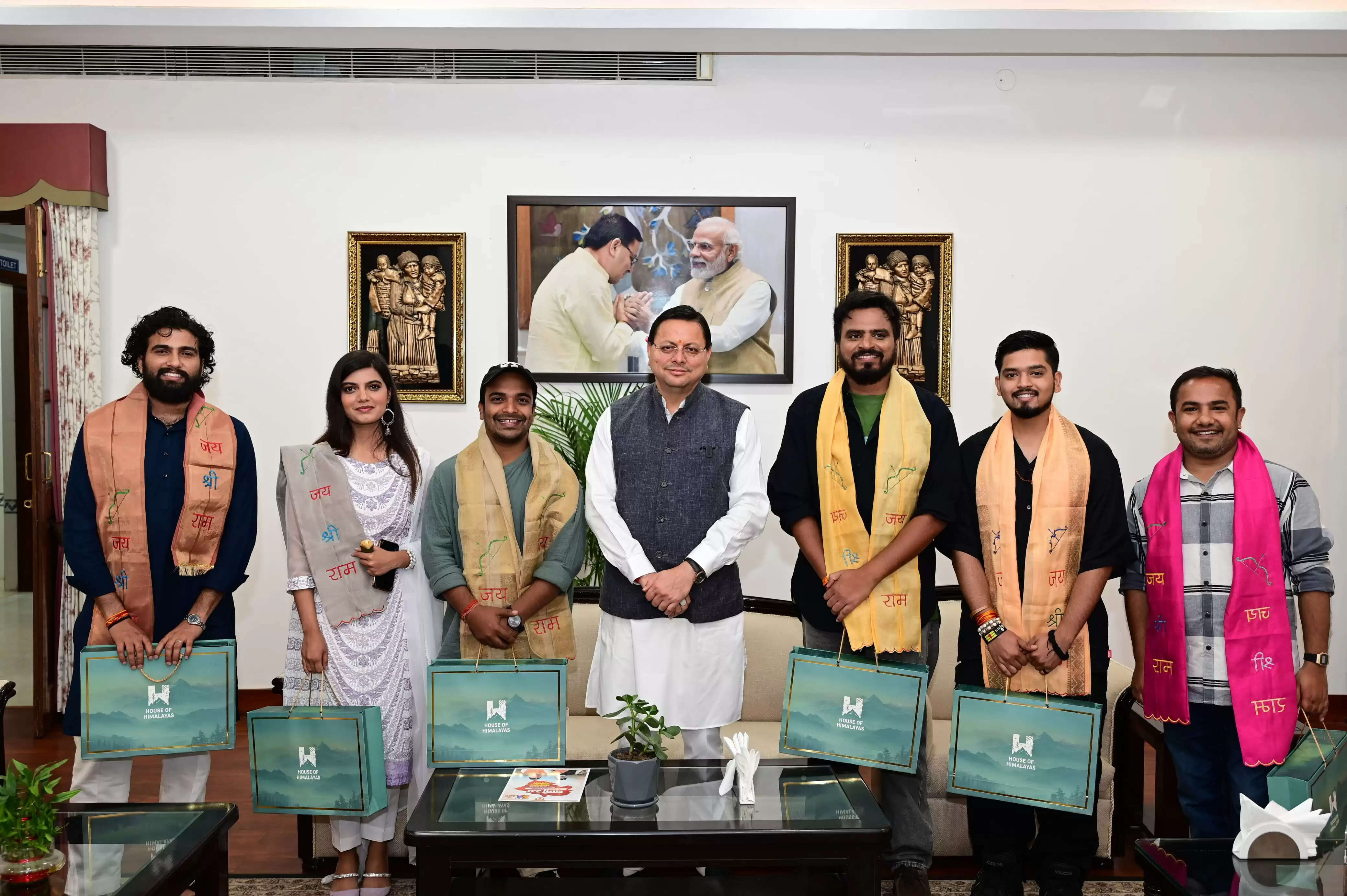 फिल्म शूटिंग के लिए उत्तराखंड आए प्रसिद्ध यूट्यूबर एवं कंटेंट क्रिएटर ने मुख्यमंत्री से की भेंट, विभिन्न विषयों पर हुई चर्चा