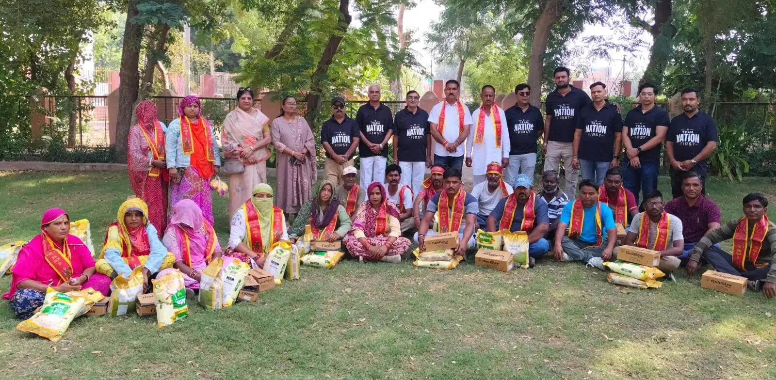 टीम नेशन फर्स्ट फाउंडेशन&nbsp;ने&nbsp;किया&nbsp;सफाई कर्मयोद्धाओं का सम्मान,&nbsp;वितरण की उपयोगी सामग्री