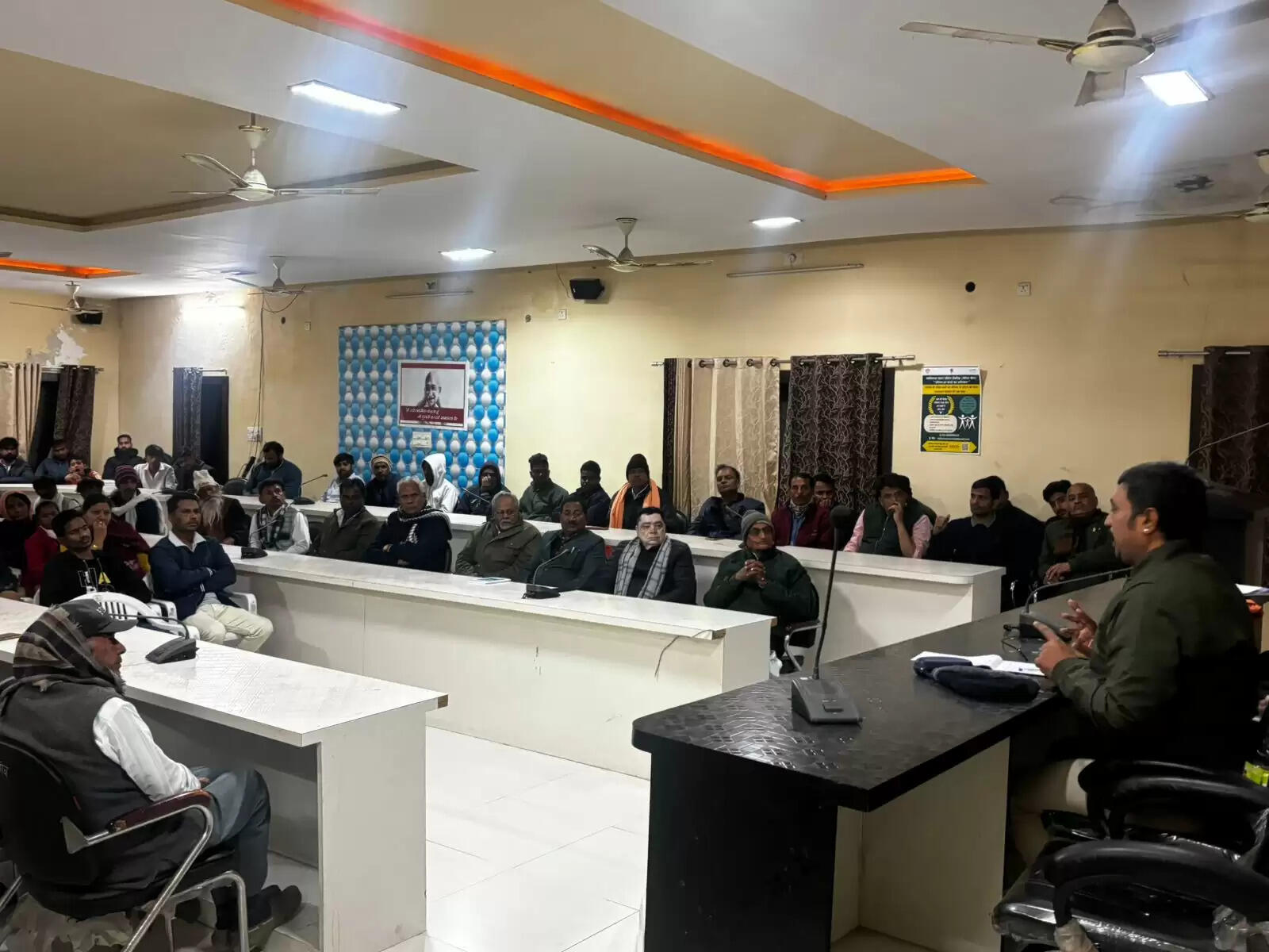 मंदिर-मंदिर हनुमान चालीसा का पाठ, फिर घर-घर पीले चावल से न्यौता