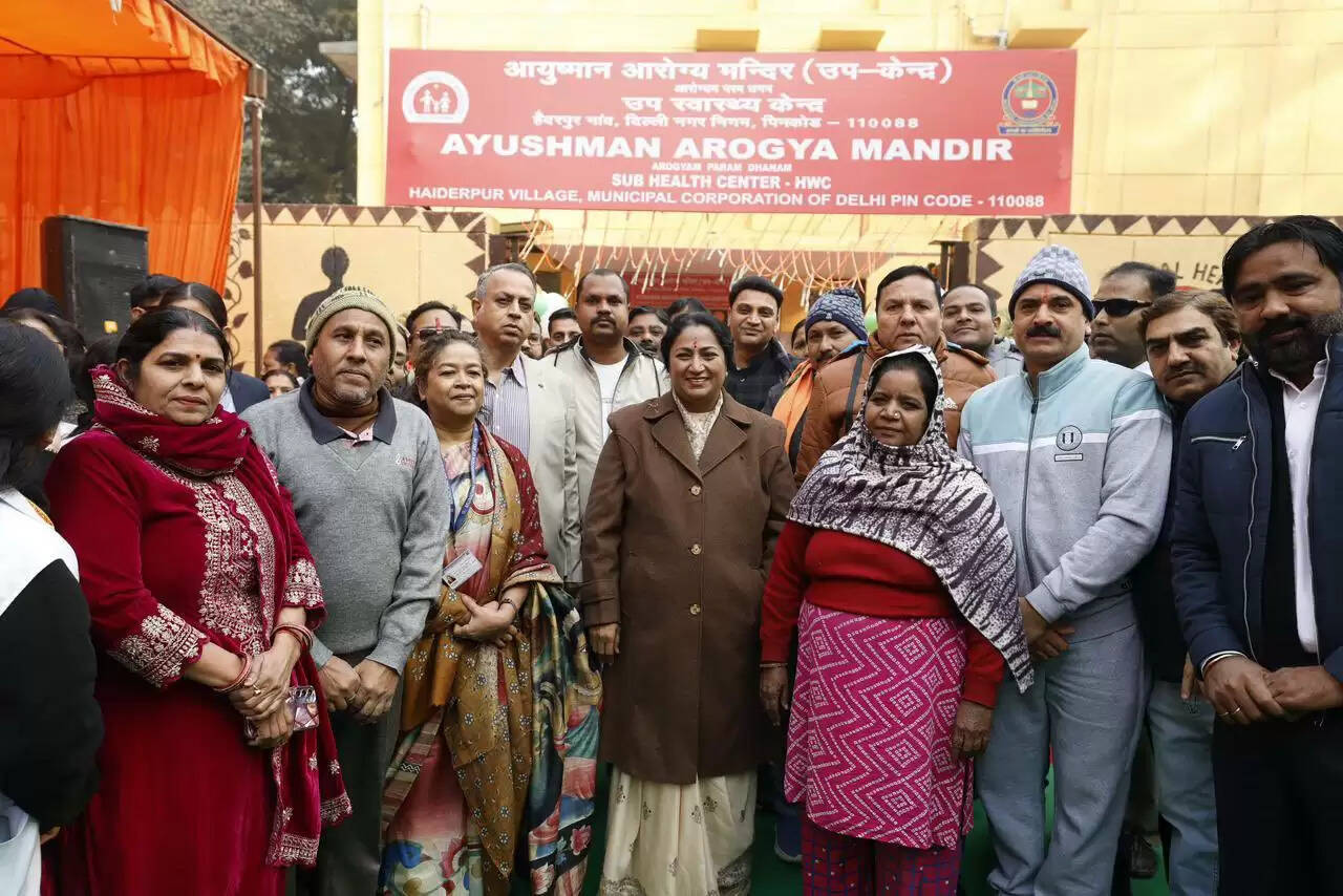 मुख्यमंत्री ने तीन आयुष्मान आरोग्य मंदिर और एक अटल कैंटीन का किया शुभारंभ
