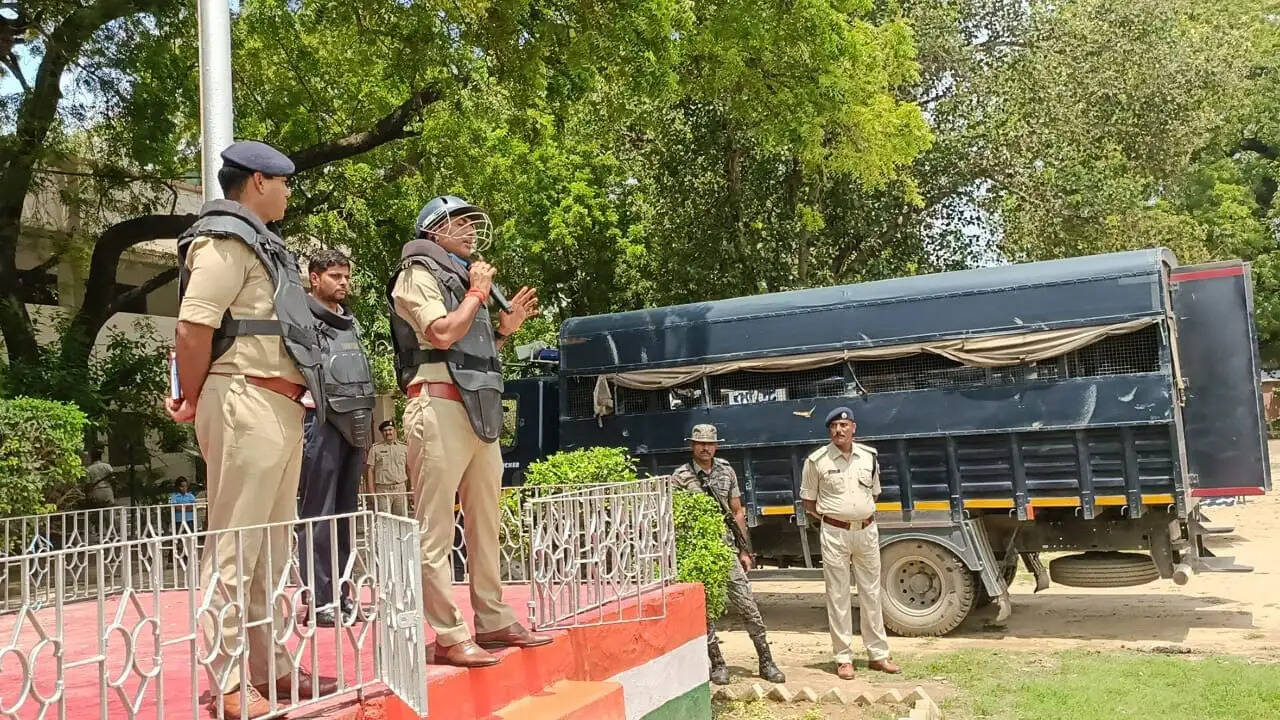 दंगा नियंत्रण ड्रिल का आयोजन