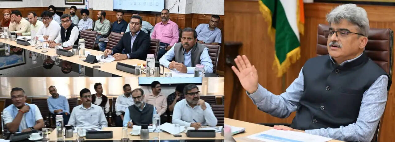 मुख्य सचिव ने जम्मू-कश्मीर में करोड़ों रुपये की आपदा पुनर्निर्माण परियोजनाओं को दी गति