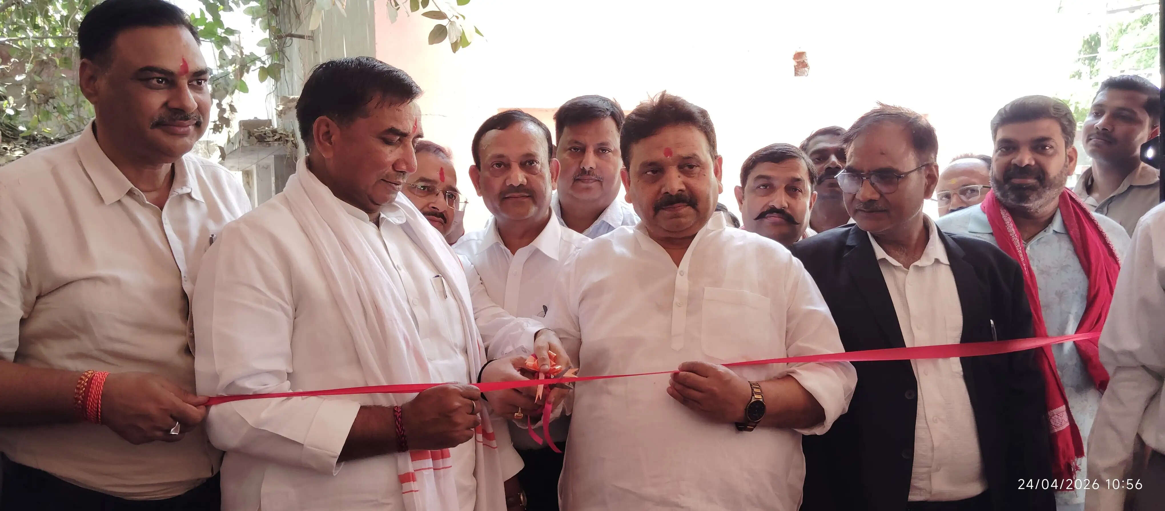 राज्यमंत्री ने चुनार में उप निबंधक कार्यालय के नवनिर्मित भवन का किया लोकार्पण