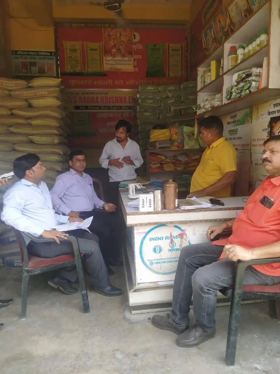 नालंदा जिले के उर्वरक प्रतिष्ठानों की औचक निरीक्षण में छः प्रतिष्ठानों की अनुज्ञप्ति निलंबित