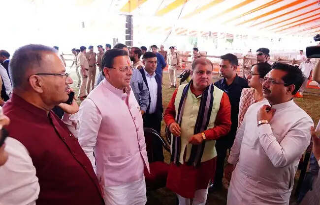 प्रधानमंत्री माेदी के कार्यक्रम स्थल पर तैयारियों का मुख्यमंत्री ने लिया जायजा