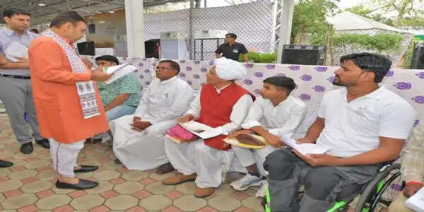 आमजन की समस्याओं के त्वरित समाधान के निर्देश