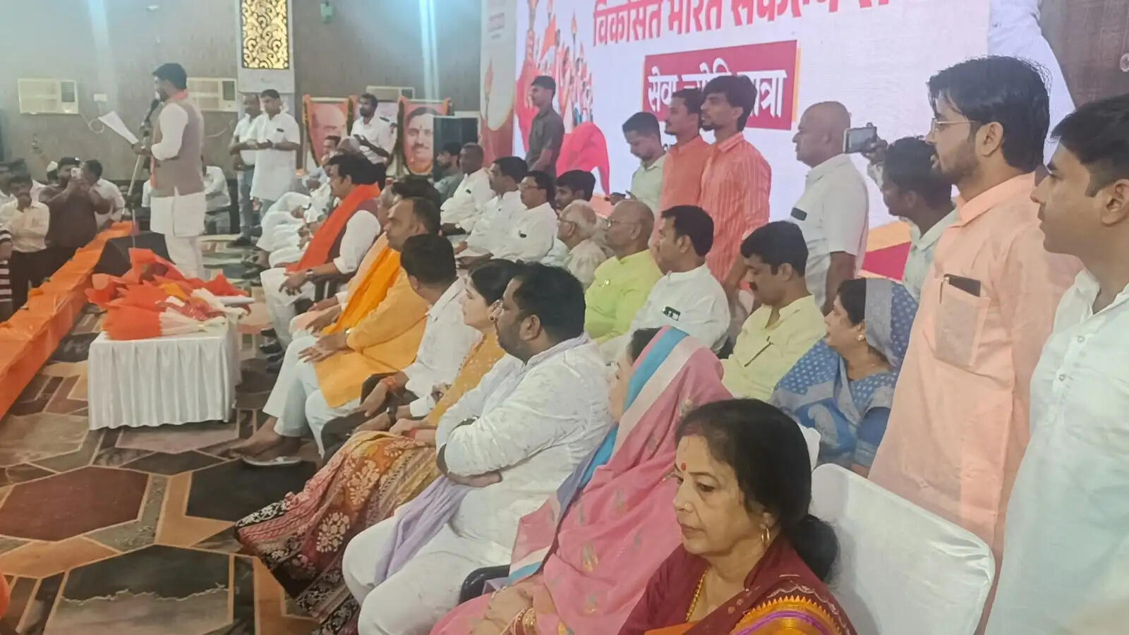 गोरखपुर में निकली सेवा ज्योति यात्रा, कार्यकर्ताओं ने दोहराया विकसित भारत का संकल्प
