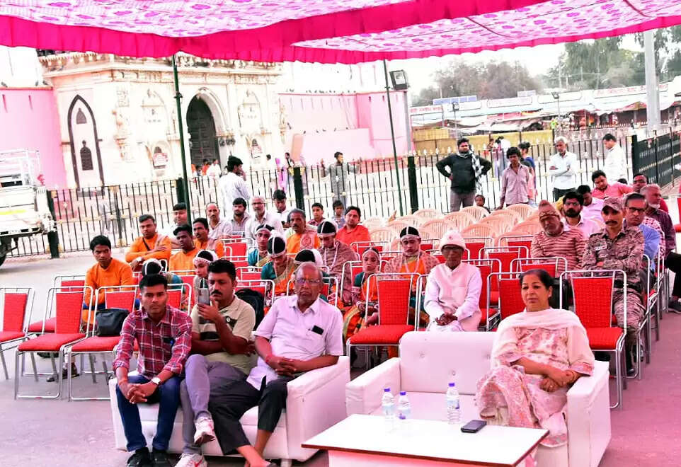 माता करणी के आंगन में खूब बही भक्ति रस की धारा