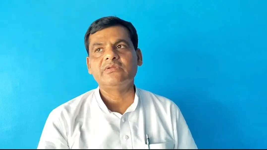 पीडीए जन पंचायत के माध्यम से जनसंवाद करेंगे पूर्व मंत्री राम आसरे विश्वकर्मा