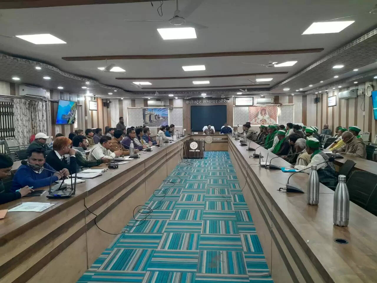 किसान दिवस में डीएम ने अन्नदाताओं की समस्याओं के त्वरित समाधान के दिए निर्देश