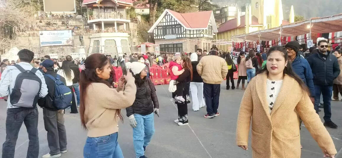 हिमाचल में भीषण शीतलहर, पांच जगह माइनस पारा, कोहरे का अलर्ट, पहाड़ों पर फिर गिरेगी बर्फ