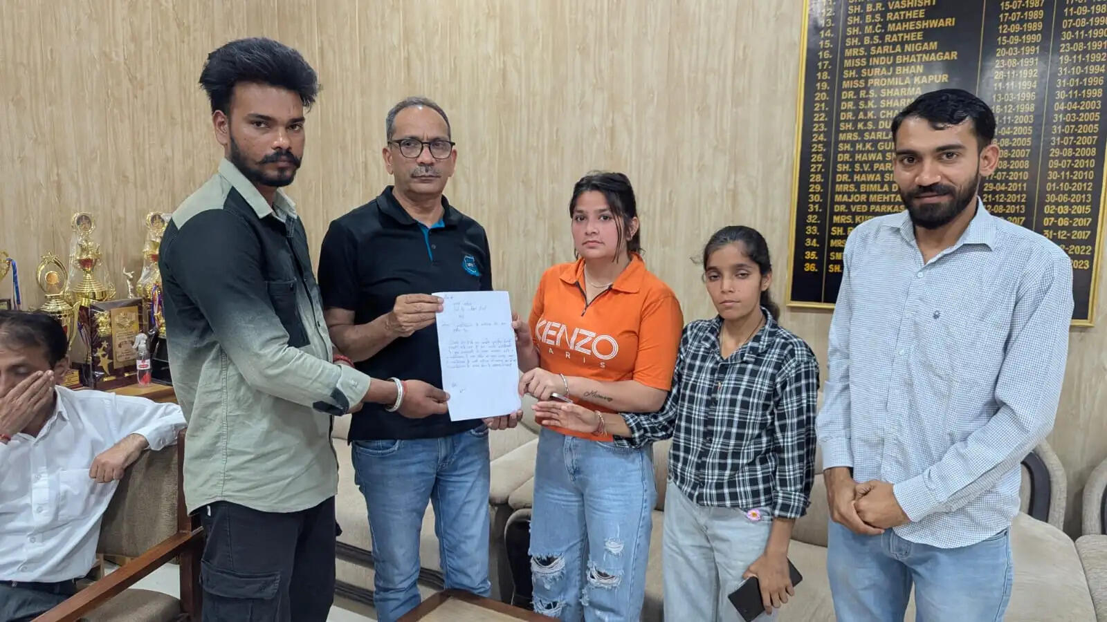 जींद : अखिल भारतीय विद्यार्थी परिषद ने राजकीय महाविद्याल प्राचार्य को सौंपा ज्ञापन