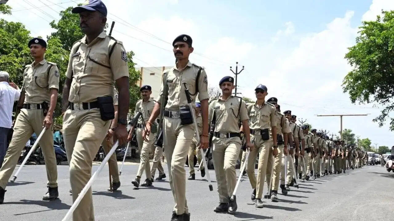 तमिलनाडु में कल मतदान, पूरे राज्य में 1.47 लाख पुलिस बल की तैनाती