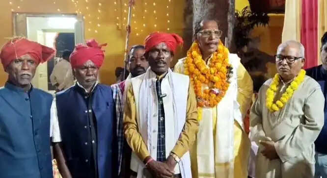 बस्तर दशहरा समिति के उपाध्यक्ष बलराम मांझी ने कुमार जयदेव के सेवा भाव की सराहना