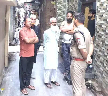 बनभूलपुरा क्षेत्र में चलाया गया सघन सत्यापन अभियान