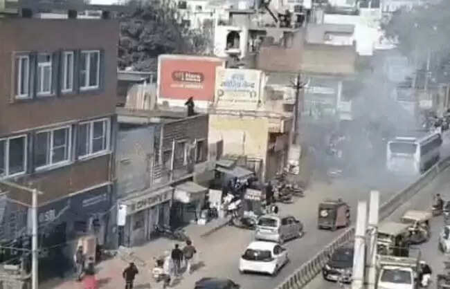 रेवाड़ी में चलती बस में लगी आग, बाल-बाल बचे यात्री