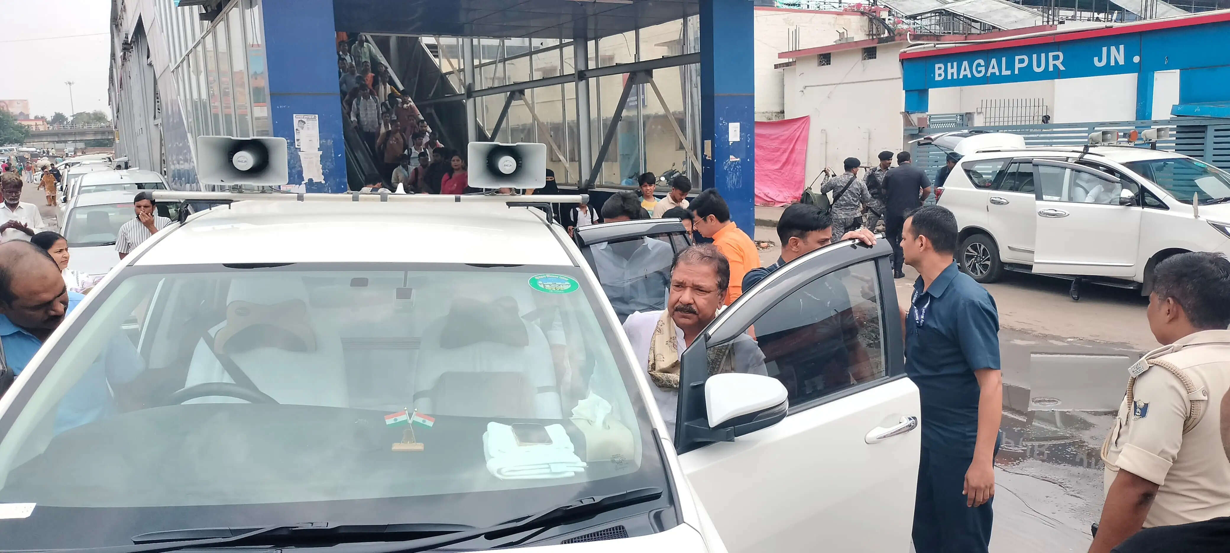 भागलपुर पहुंचे भूमि एवं राजस्व मंत्री, भाजपा जिला कार्यालय में कार्यकर्ताओं के साथ की सांगठनिक बैठक