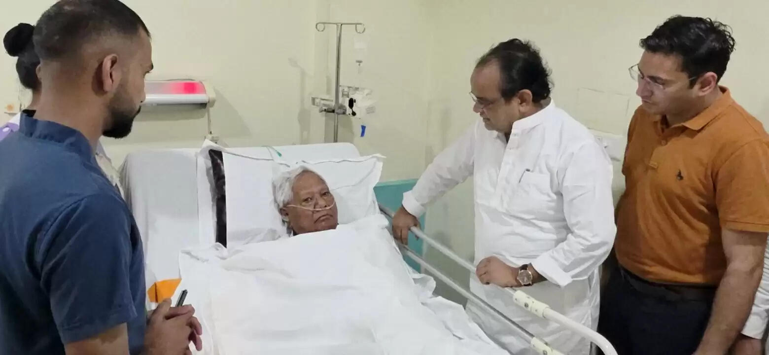 स्वास्थ्य मंत्री ने पद्मश्री कड़िया मुंडा से की मुलाकात, स्वास्थ्य की ली जानकारी