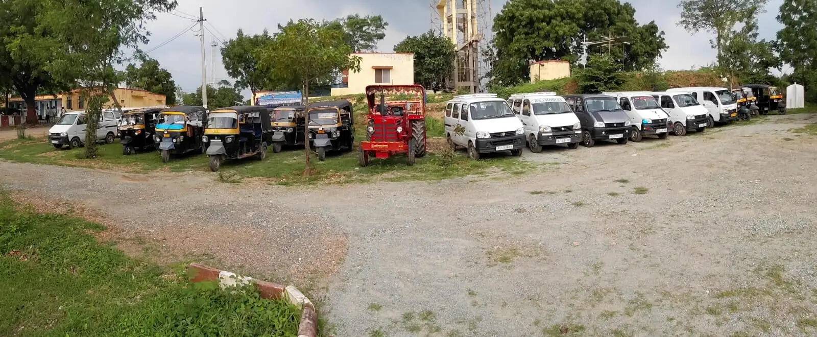 अवैध बाल वाहिनियों पर पुलिस का बड़ा शिकंजा : 24 वाहन जब्त, बिना रिफ्लेक्टर वाले 350 वाहनों पर कार्रवाई