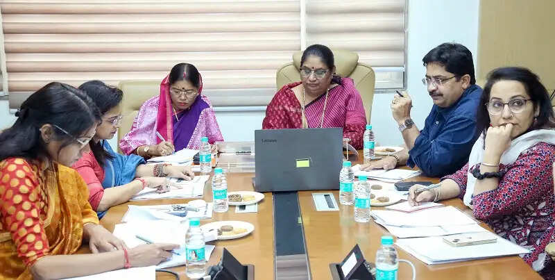मप्रः महिला सशक्तिकरण योजनाओं के क्रियान्वयन के लिए गठित मंत्रि-परिषद समिति की बैठक संपन्न