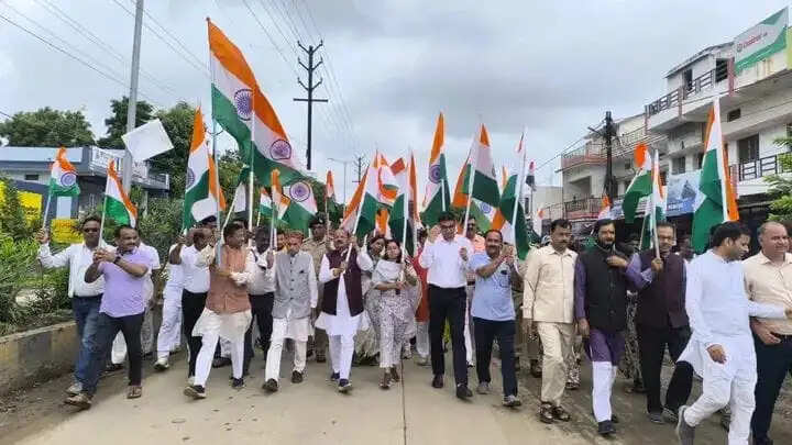 अनूपपुर: स्वतंत्रता के लिए असंख्य वीरों के त्याग और बलिदान को राष्ट्र कभी विस्मृत नहीं कर सकता- दिलीप जायसवाल