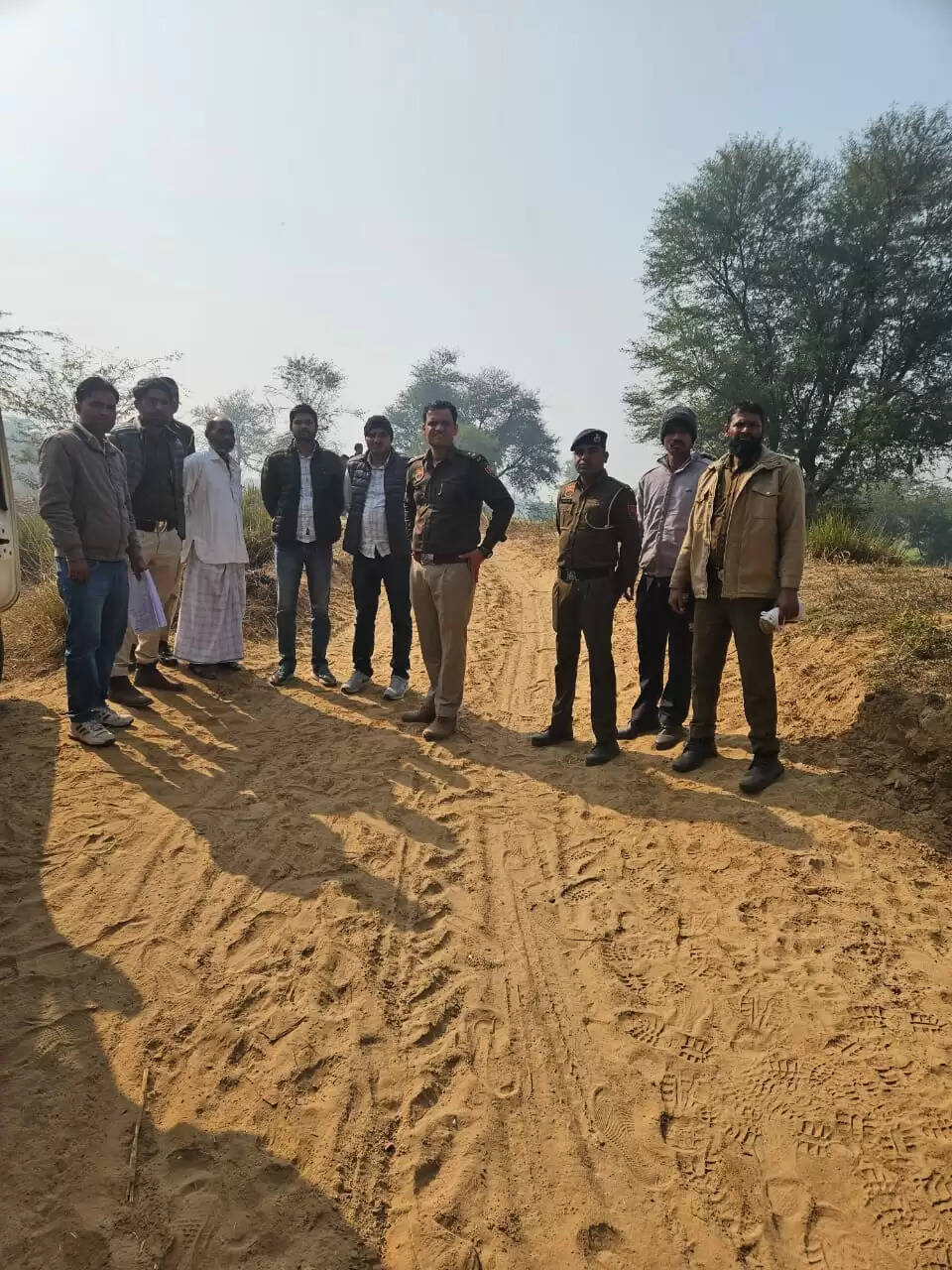 नूंह पुलिस ने अवैध खनन रोकने के बंद करवाए अवैध रास्ते