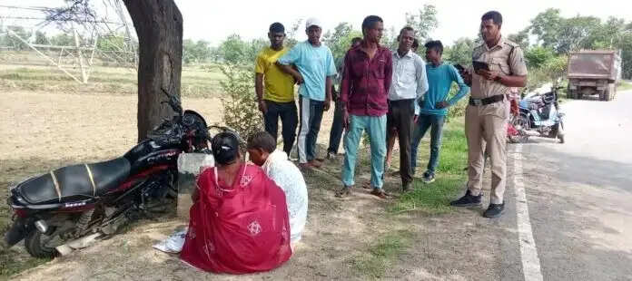 कोरबा में सड़क हादसा: पकरिया पुलिया के पास अनियंत्रित होकर गिरी बाइक, पति-पत्नी घायल