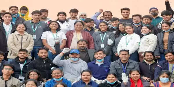 यमुना की स्वच्छता का अभियान अब जन आंदोलन का रूप ले रहा है : रेखा गुप्ता