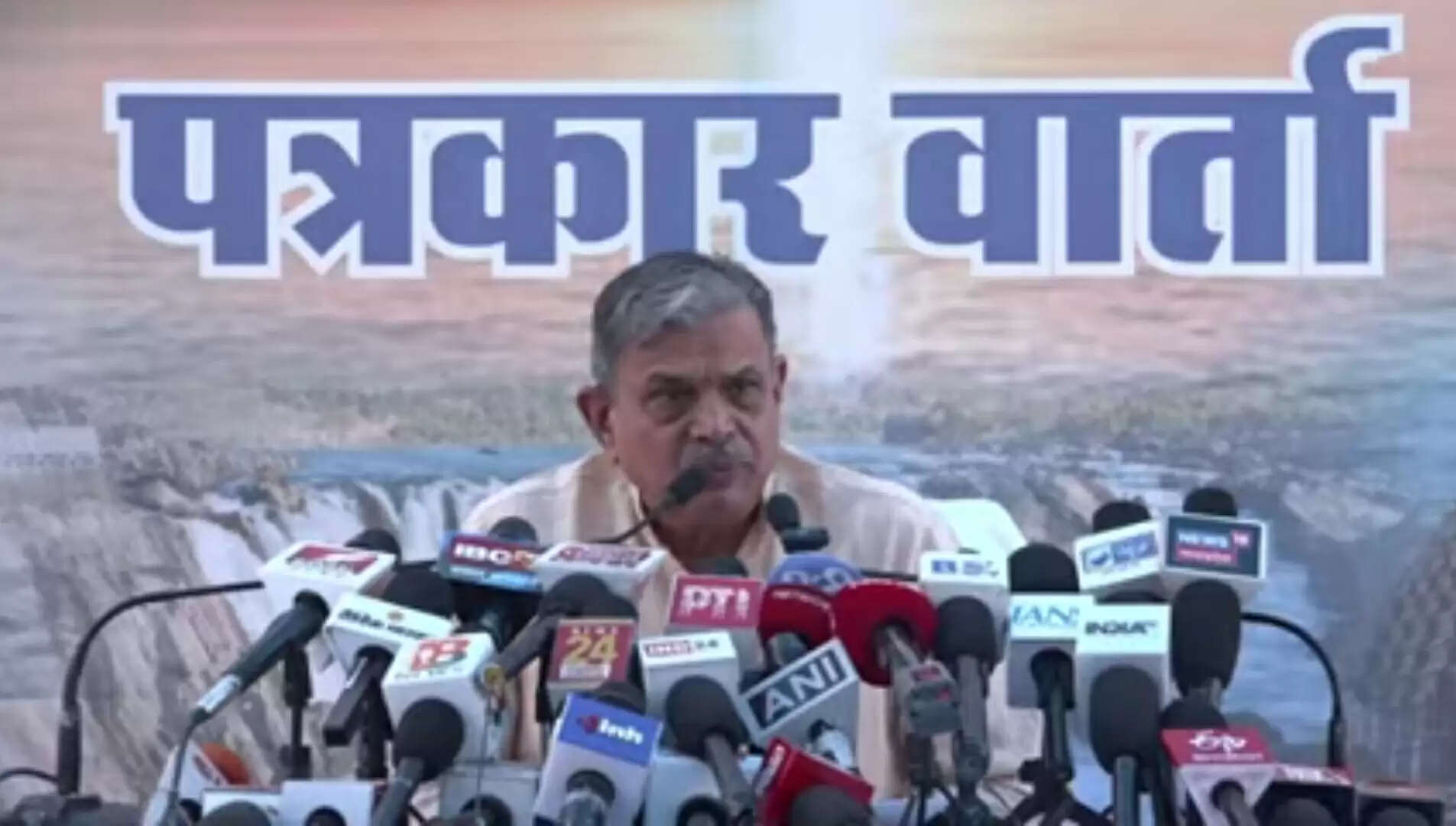 (अपडेट) संघ की 100 वर्षों की यात्रा में लाखों स्वयंसेवकों के साथ ही समाज के विभिन्न क्षेत्रों के लोगों ने दिया सहयोग : सरकार्यवाह