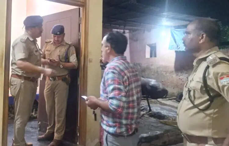 भाई ने भाई को मारी गोली, आरोपित प्रधान पति फरार