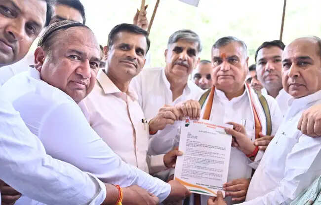 सोनीपत: ओबीसी हक हुंकार अभियान के तहत कांग्रेसियाें ने किया प्रदर्शन