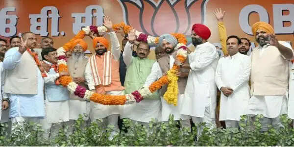 हरियाणा&nbsp;के&nbsp;मुख्यमंत्री&nbsp;की&nbsp;पंजाब&nbsp;में&nbsp;ओबीसी&nbsp;काे&nbsp;एकजुटता&nbsp;की&nbsp;अपील,अगली बार भाजपा&nbsp;की&nbsp;सरकार