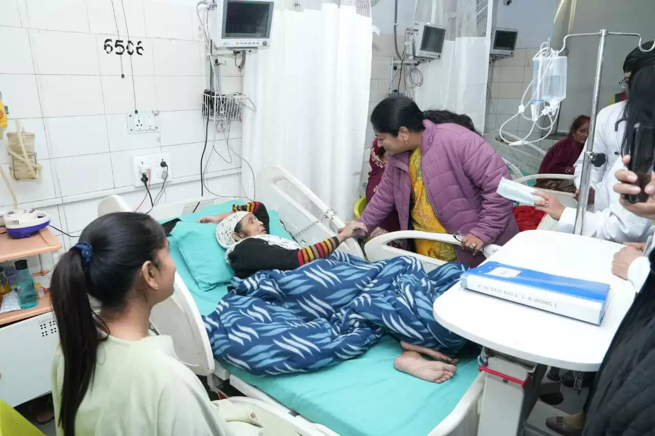 मुख्यमंत्री ने राजीव गांधी सुपर स्पेशियलिटी अस्पताल का किया निरीक्षण