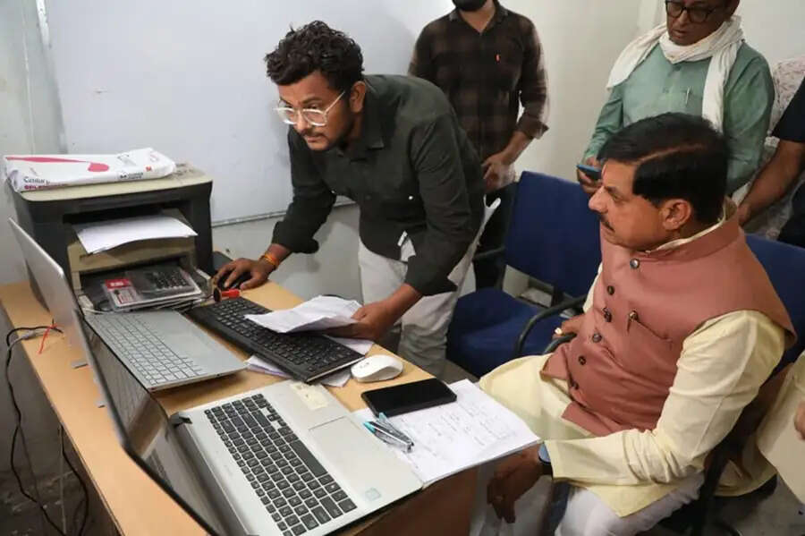 (अपडेट) मुख्यमंत्री डॉ. यादव ने गेहूँ उपार्जन केन्द्रों का किया आकस्मिक निरीक्षण, व्यवस्थाओं का लिया जायजा