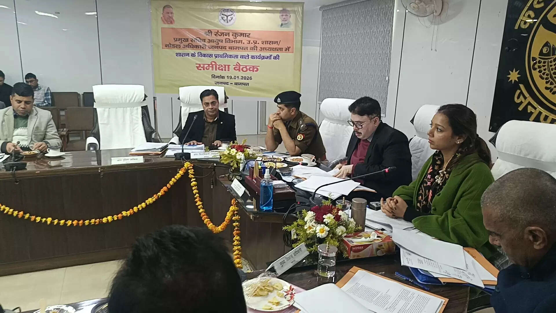 अल्पसंख्यक कल्याण अधिकारी को नोडल अधिकारी की फटकार