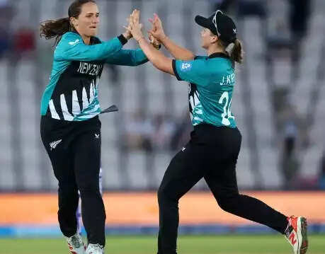 महिला टी20 विश्व कप 2026 : उलटफेर से बची न्यूज़ीलैंड की टीम, आयरलैंड को 4 रन से हराया
