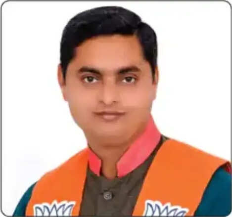 भाजपा ने गुजरात से राज्यसभा के चार उम्मीदवारों की घोषणा की