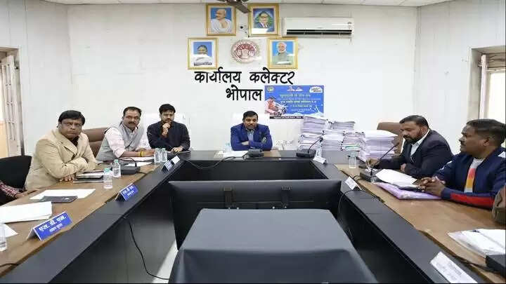 भोपाल जिले में मतदाता सूची से हटाए गए 04 लाख 38 हजार 875 मतदाताओं के नाम